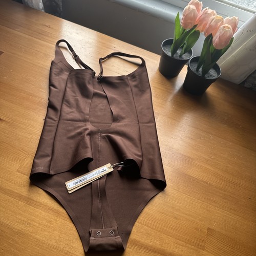 Skims body scoop low back - body,